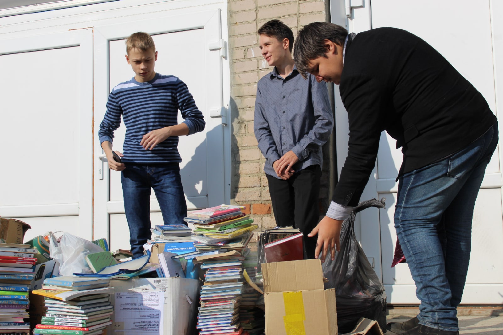 Более двух тонн макулатуры сдали учащиеся одной из школ г. Аши | 06.10.2020  | Аша - БезФормата