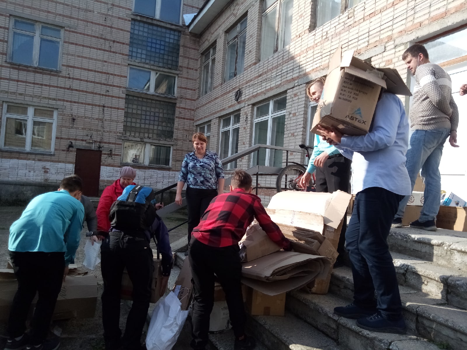 Более двух тонн макулатуры сдали учащиеся одной из школ г. Аши | 06.10.2020  | Аша - БезФормата