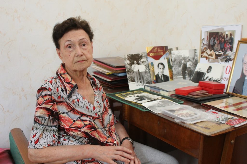 Александре Григорьевне Разумовской из Аши сегодня исполнилось 90 лет