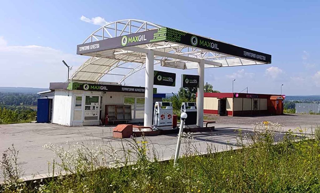 Операторы АЗС обязаны отпускать бензин в канистры