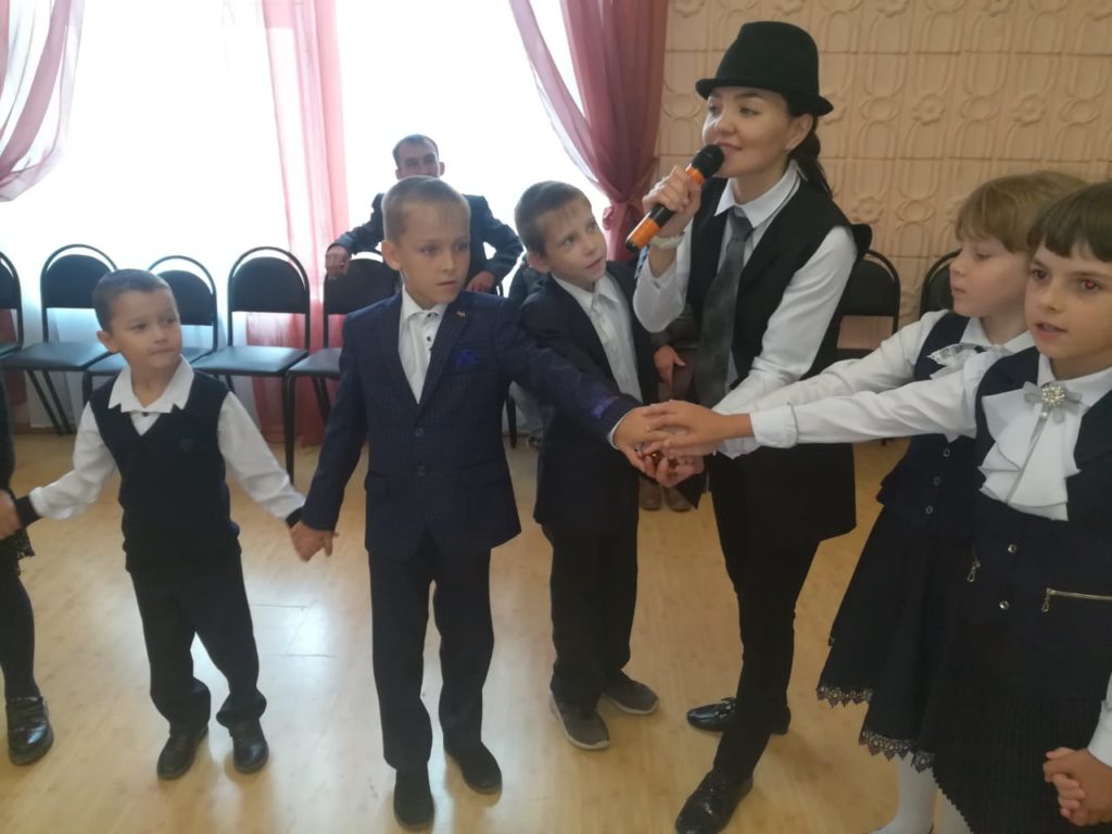 Миньярские школьники встретили День знаний бодро и весело