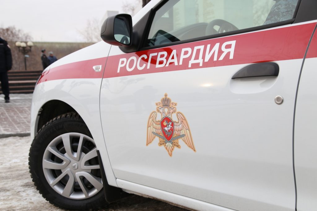В Симе мужчина напал с ножом на сожительницу
