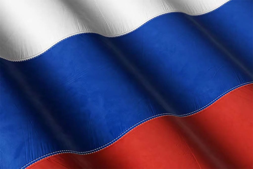 Губернатор Челябинской области Алексей Текслер поздравил южноуральцев с Днём государственного флага России