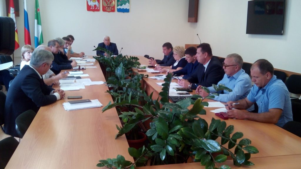В Симе готовятся к отопительному сезону и ремонтируют дома