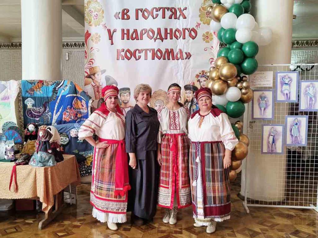 «В гостях у народного костюма» побывала ашинская «Ладья»