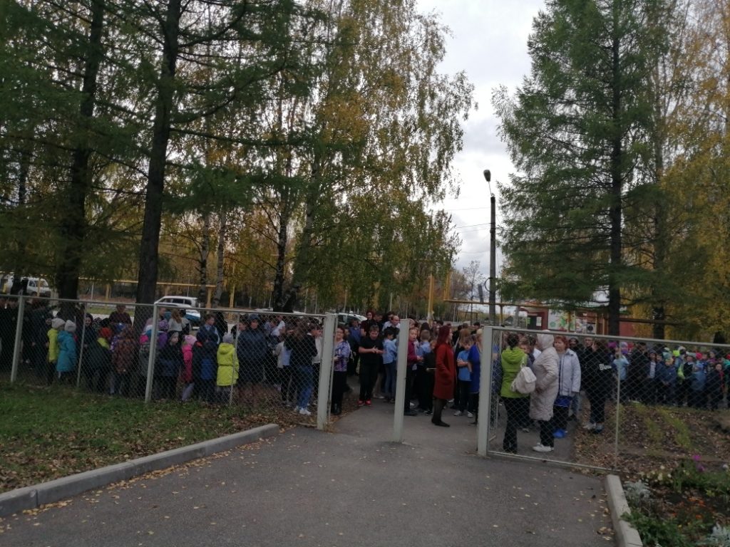 В одной из ашинских школ прошла учебная эвакуация